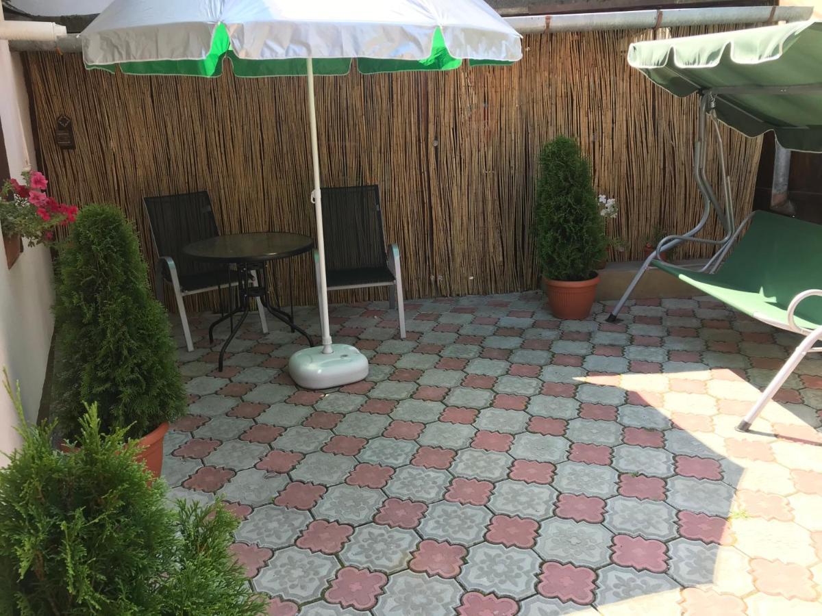 Villa Casa Printre Gradini Brașov Exterior foto